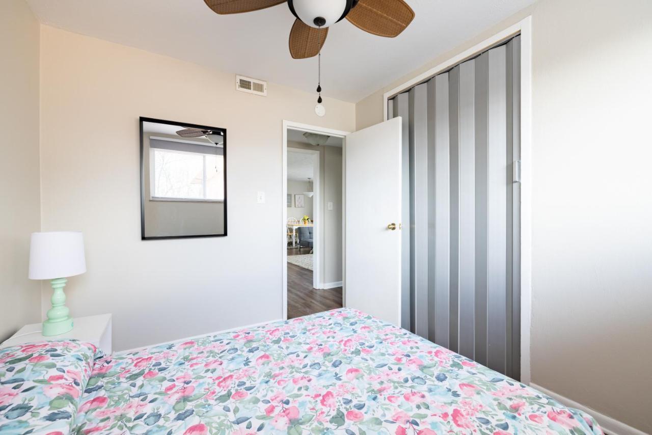 Georgetown Villas 3-2C Close To Cleveland Airport And Fairview Hospital Ideal For Long Stays! 페어뷰공원 외부 사진