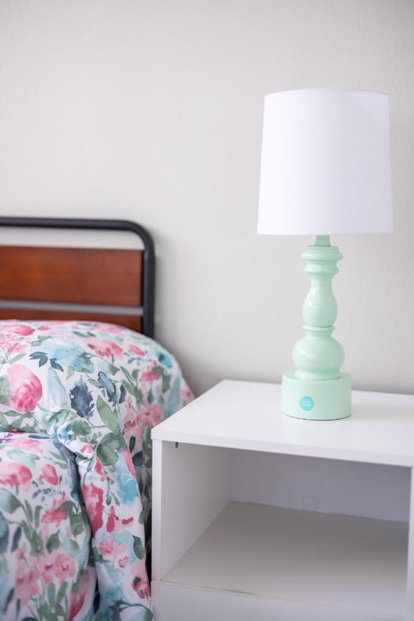 Georgetown Villas 3-2C Close To Cleveland Airport And Fairview Hospital Ideal For Long Stays! 페어뷰공원 외부 사진