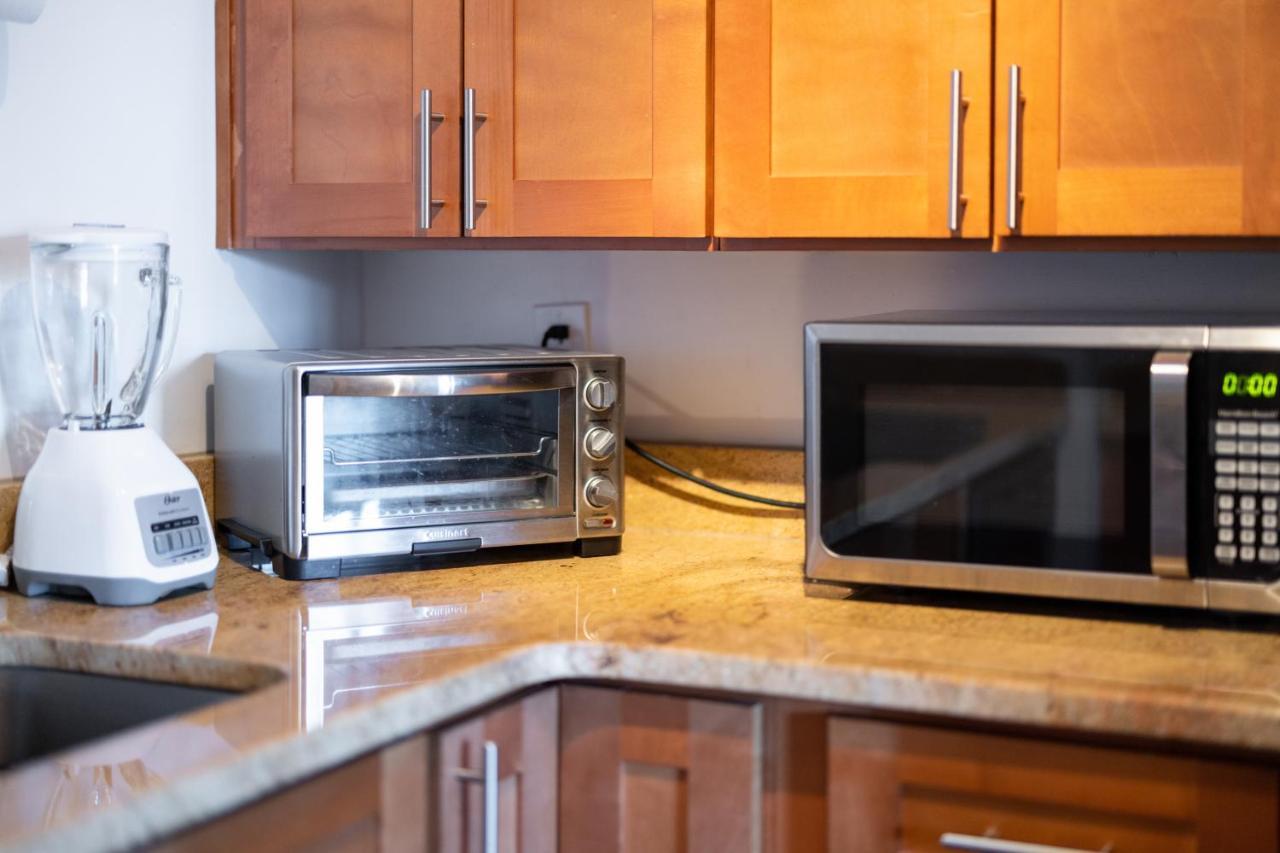 Georgetown Villas 3-2C Close To Cleveland Airport And Fairview Hospital Ideal For Long Stays! 페어뷰공원 외부 사진